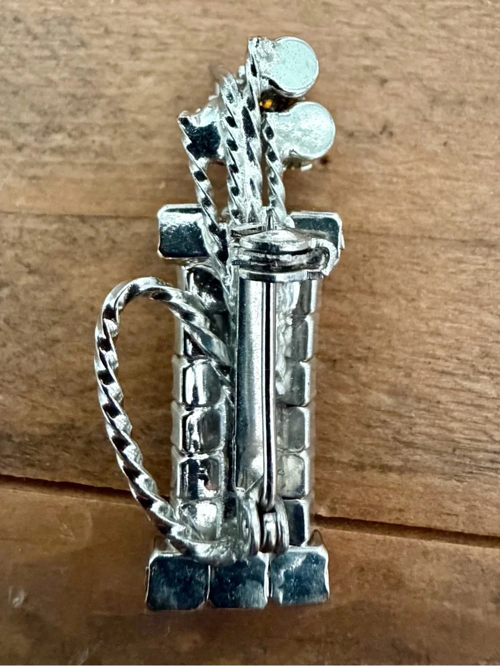 VINTAGE SILVER TONE RHINESTONE GOLF BAG & CLUBS GOLF FIGURAL PIN BROOCH